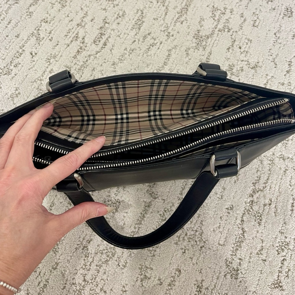 Burberry Black Leather Shoulder Bag with COA and Dusty - Picture 12 of 14